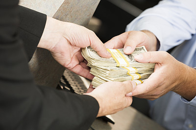 員工能否以未支付年休假工資為由辭職主張經(jīng)濟補償金？